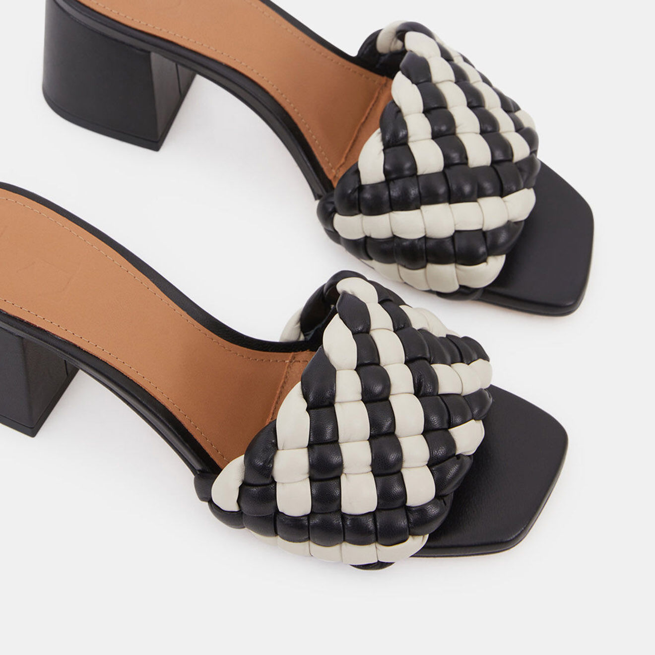 Flattered Mules en Cuir Odessa noir/blanc - Talon 5.5 cm