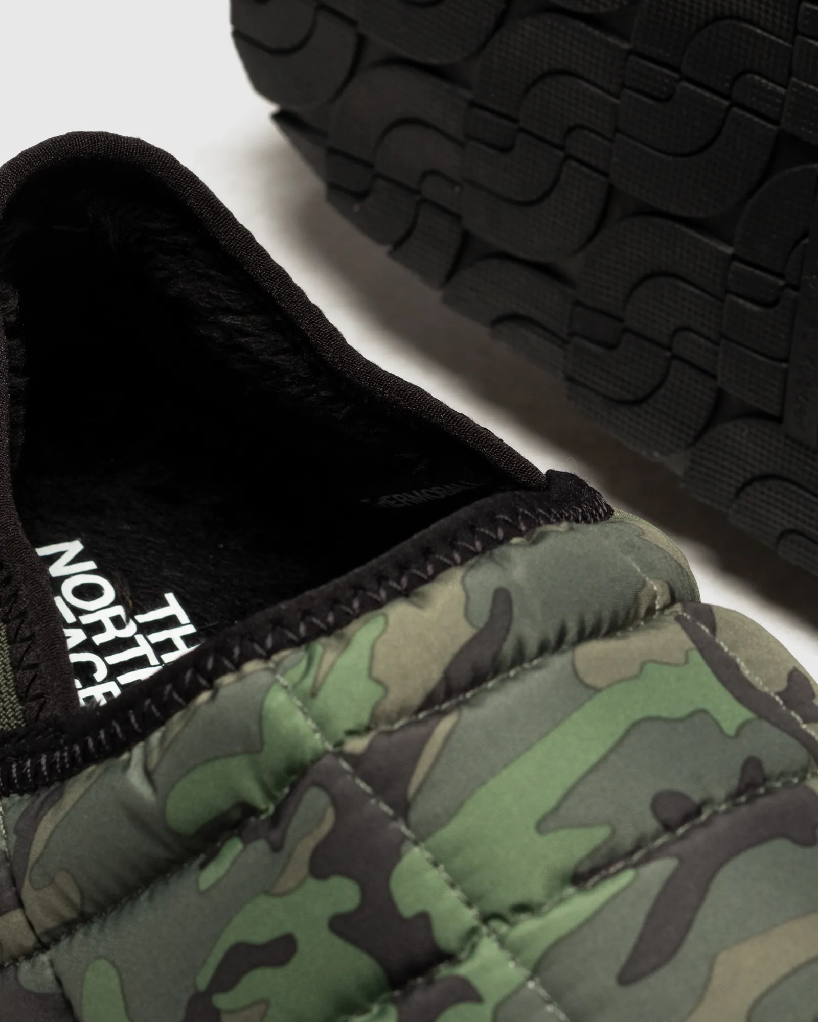 The North Face THERMOBALL TRACTION MULE V
