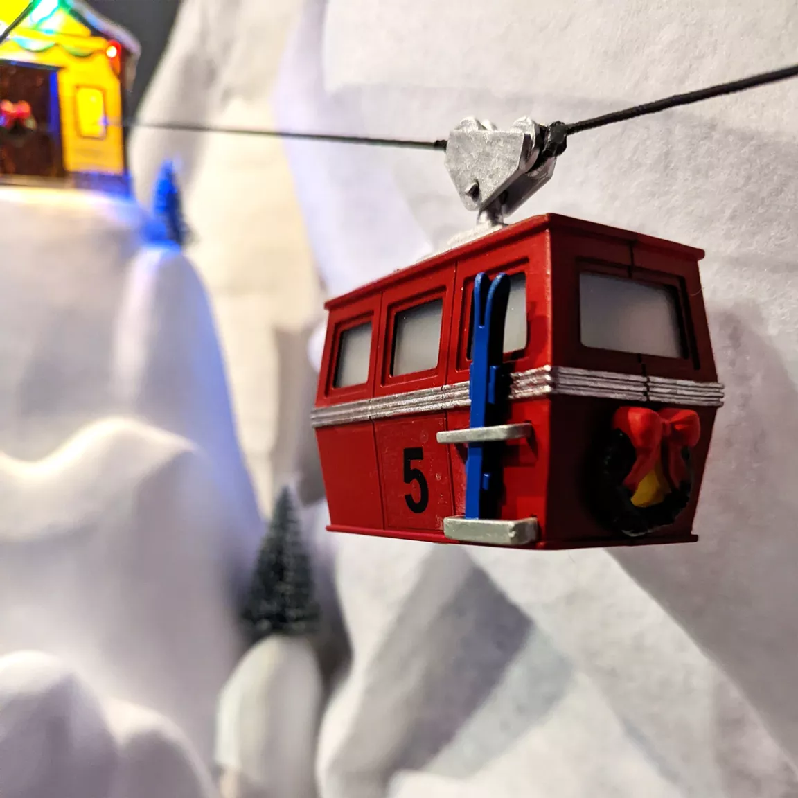 Village de Noël lumineux, musical et animé Télépherique