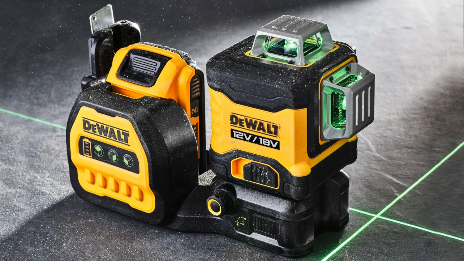 DeWALT DCE089D1G18 12V / 18V Li-ion accu zelfnivellerende 3x 360 graden kruislijnlaser set (1x 2.0Ah accu) in koffer - 3 lijnen - 30m - groen