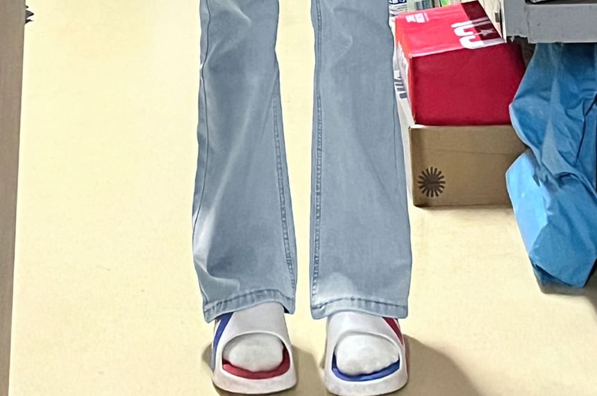 Girliepairs - Mid Rise Flared Jeans