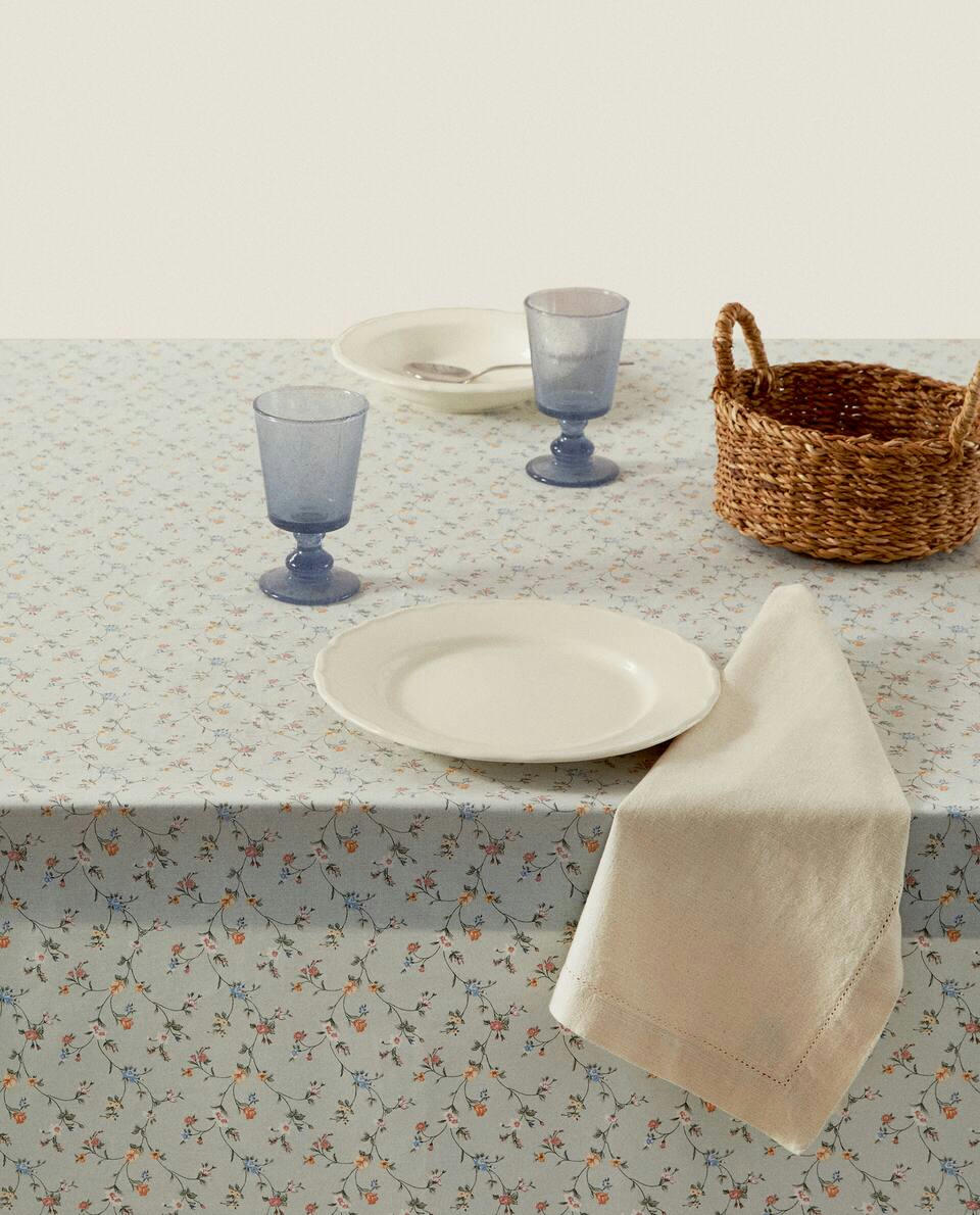 TOALHA DE MESA COM ESTAMPA FLORAL MINI