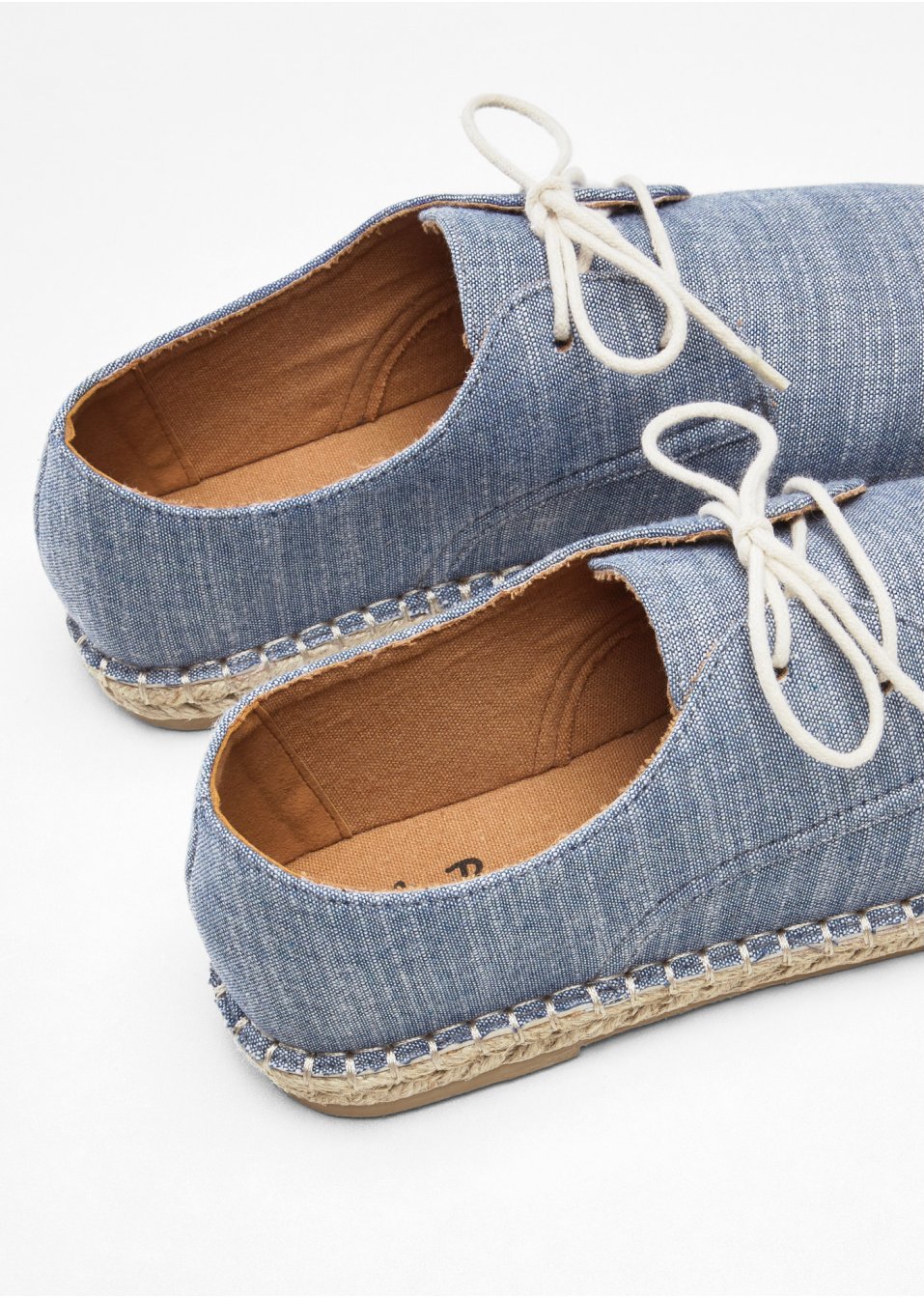 Chaussures à lacets
