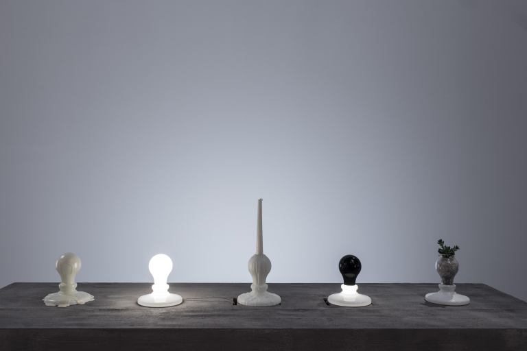 Foscarini Light Bulb tafellamp LED wit