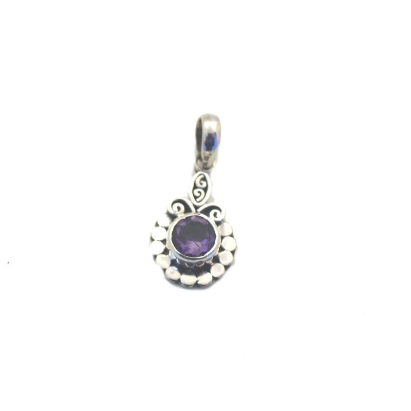 Pendentif en argent et amethyste facetté