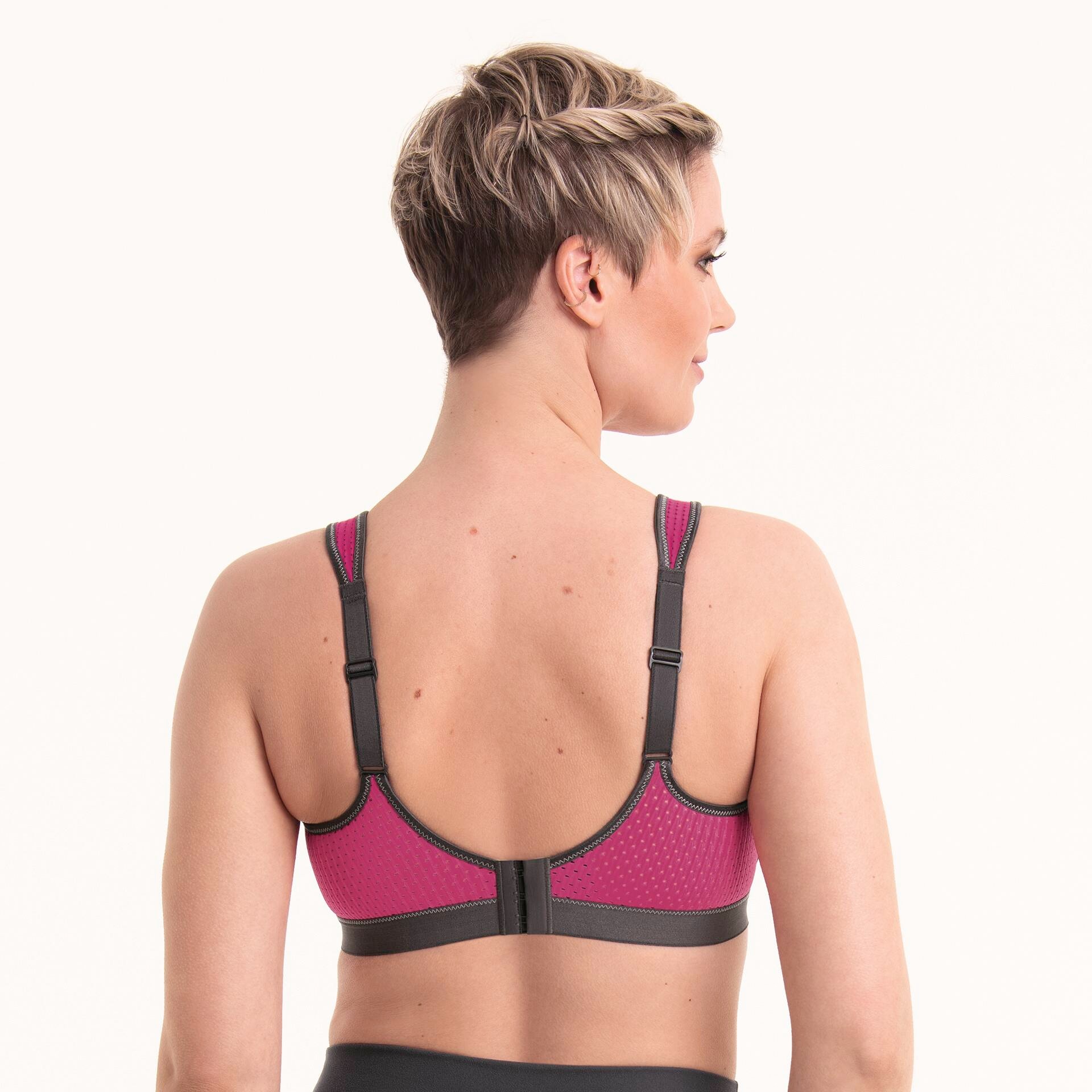 Anita Active Sport-BH »Performance« Cup A-E, vorgeformte Cups, verstellbare Träger, atmungsaktiv, nahtlos