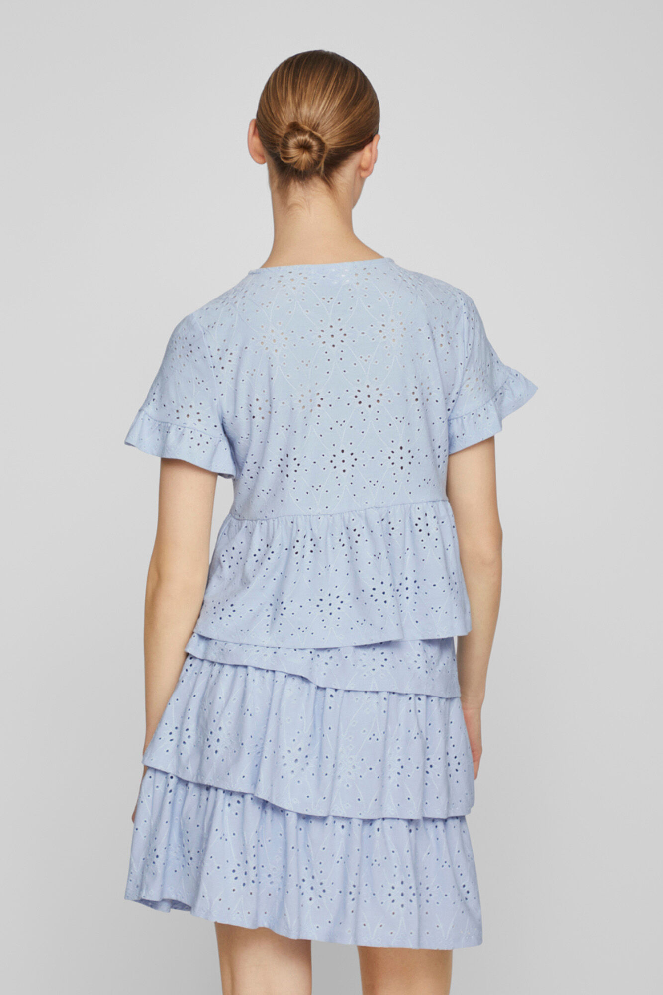 Blusa de manga curta com detalhes vazados - Azul