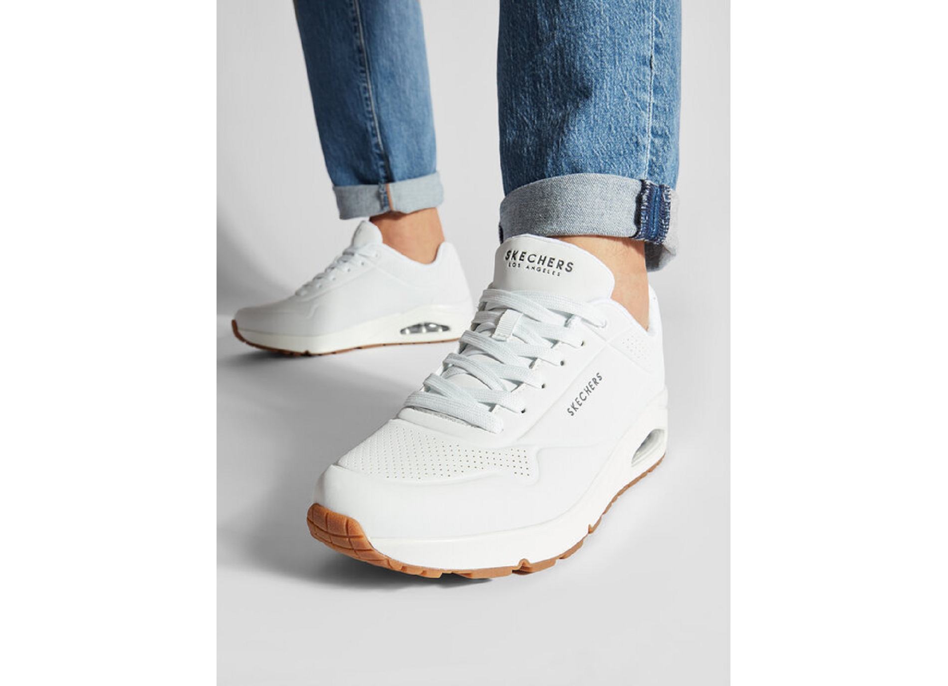 Uno stand on air blanc