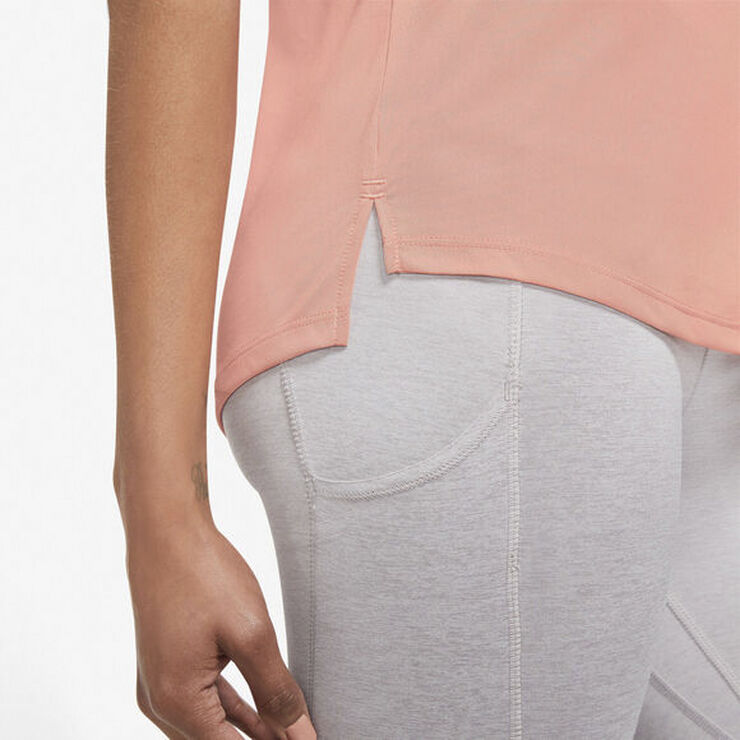 Nike Swoosh Run Lobe T Shirt Pink