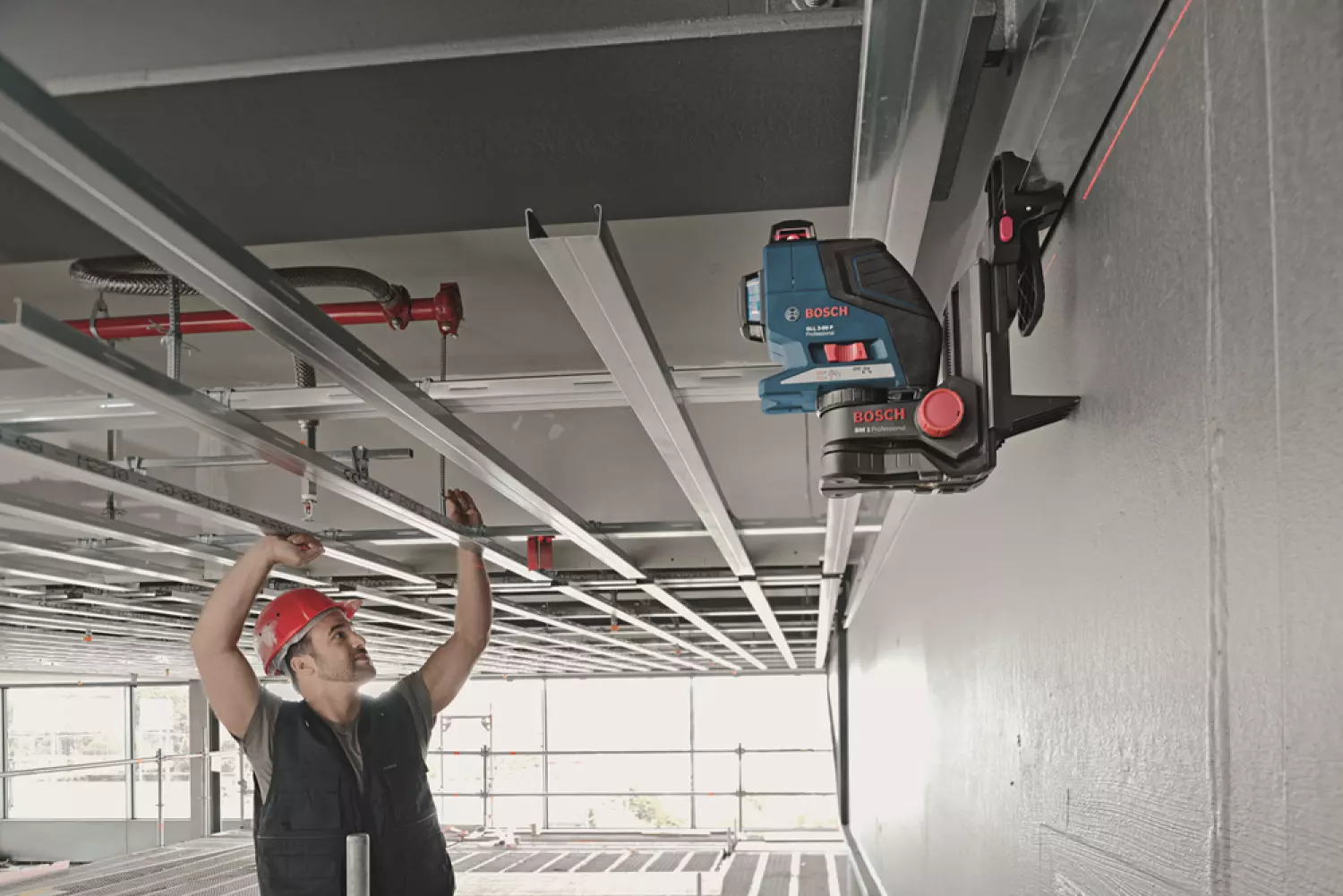 Bosch BM 1 PLUS wandhouder voor laser met klemsysteem