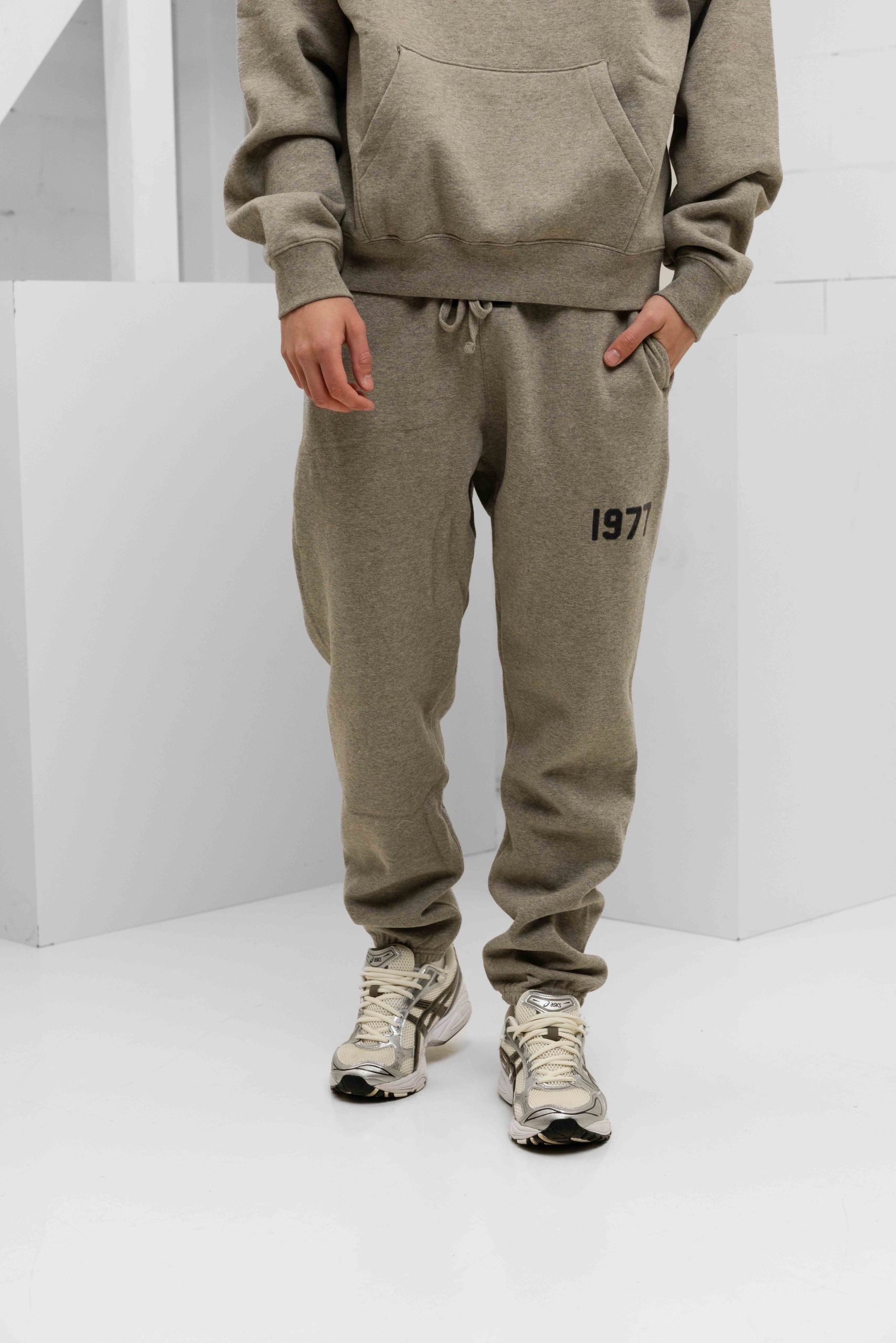 Fear Of God Essentials 1977 Trainingspak Heren Grijs