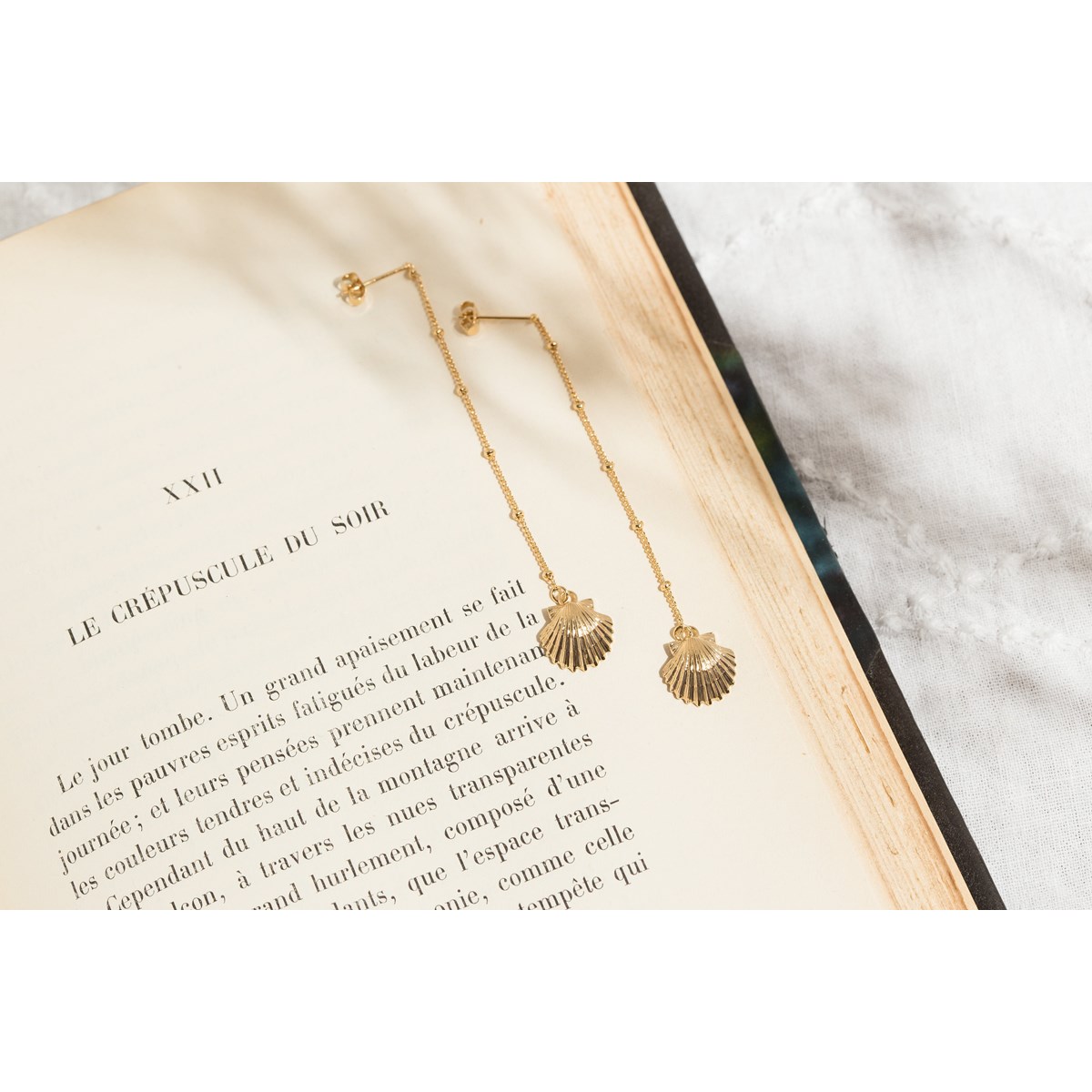 boucles d'oreilles pendantes coquillages doré à l'or fin - NÉRÉE