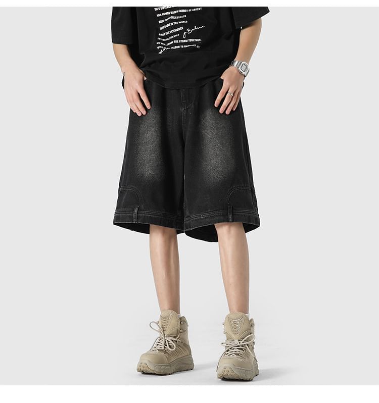 Vernanah - Mid Rise Applique Washed Denim Shorts