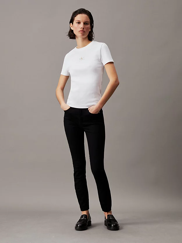 Calça jeans super skinny de cintura alta até o tornozelo