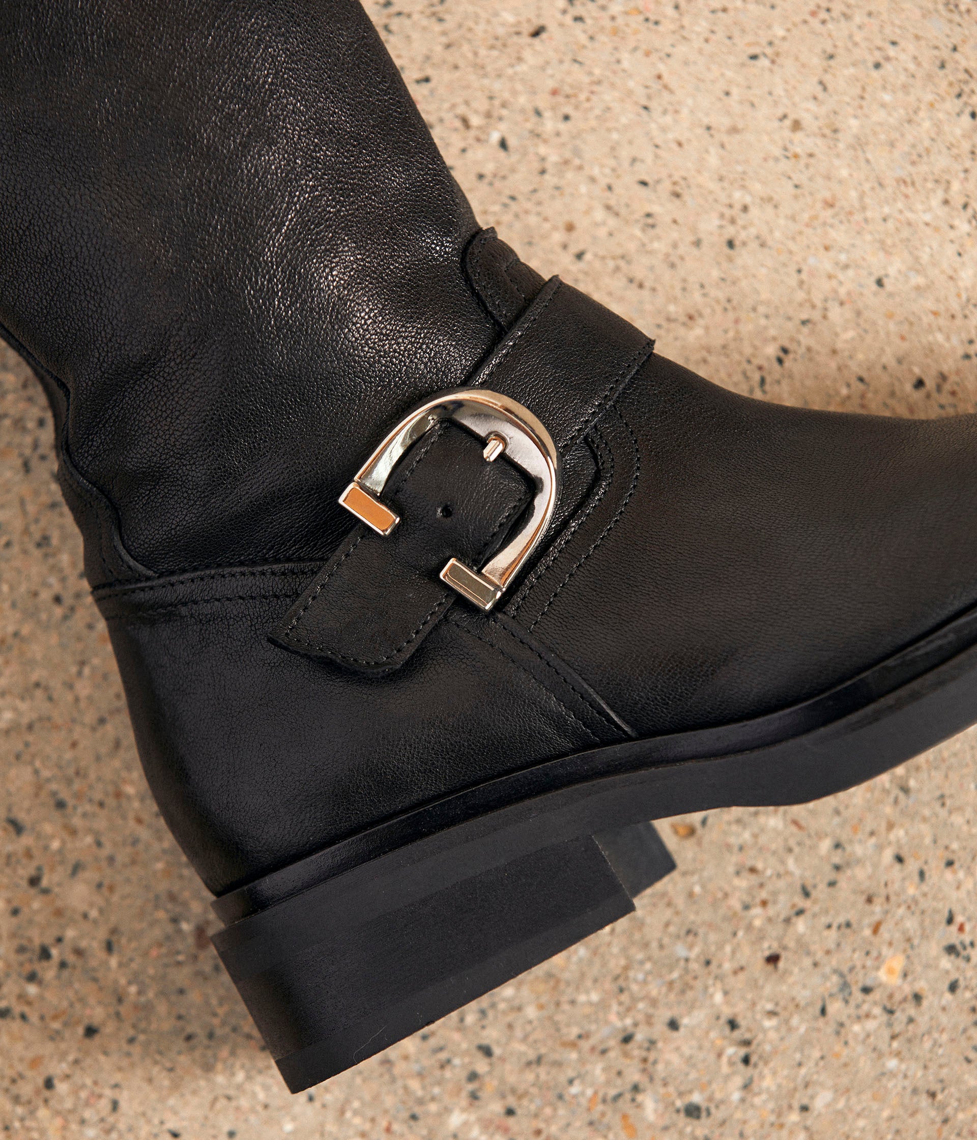 Bottes cuir noir Izia