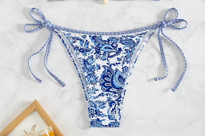 Bolgivy - Set: Halter bikinitop met bloemenprint + broekje met strik aan de zijkanten