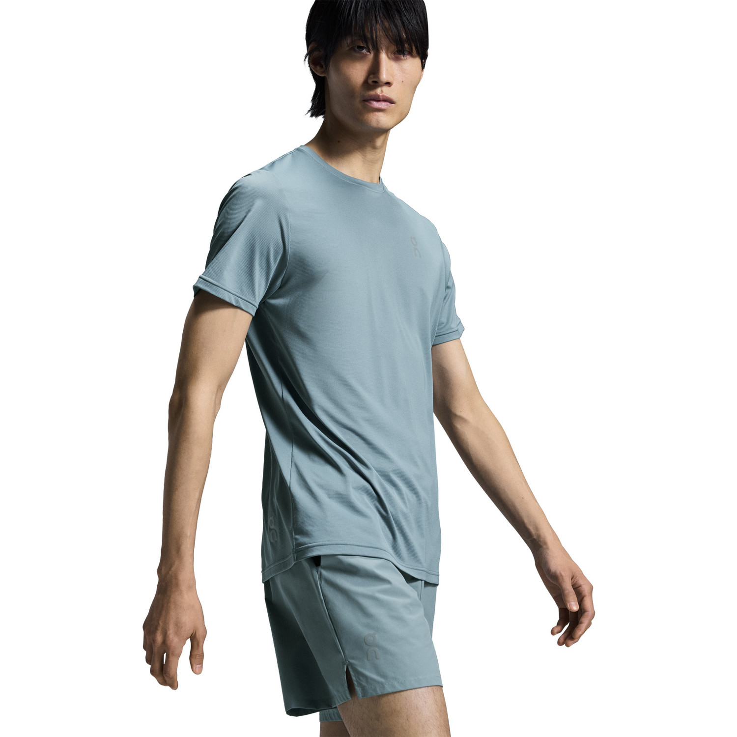 On Essential Shorts Heren