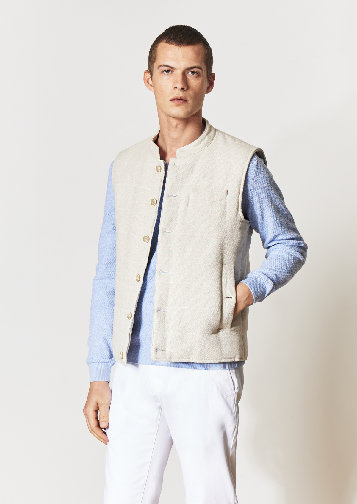 Doudoune light sans manches en coton et lin unis beiges
