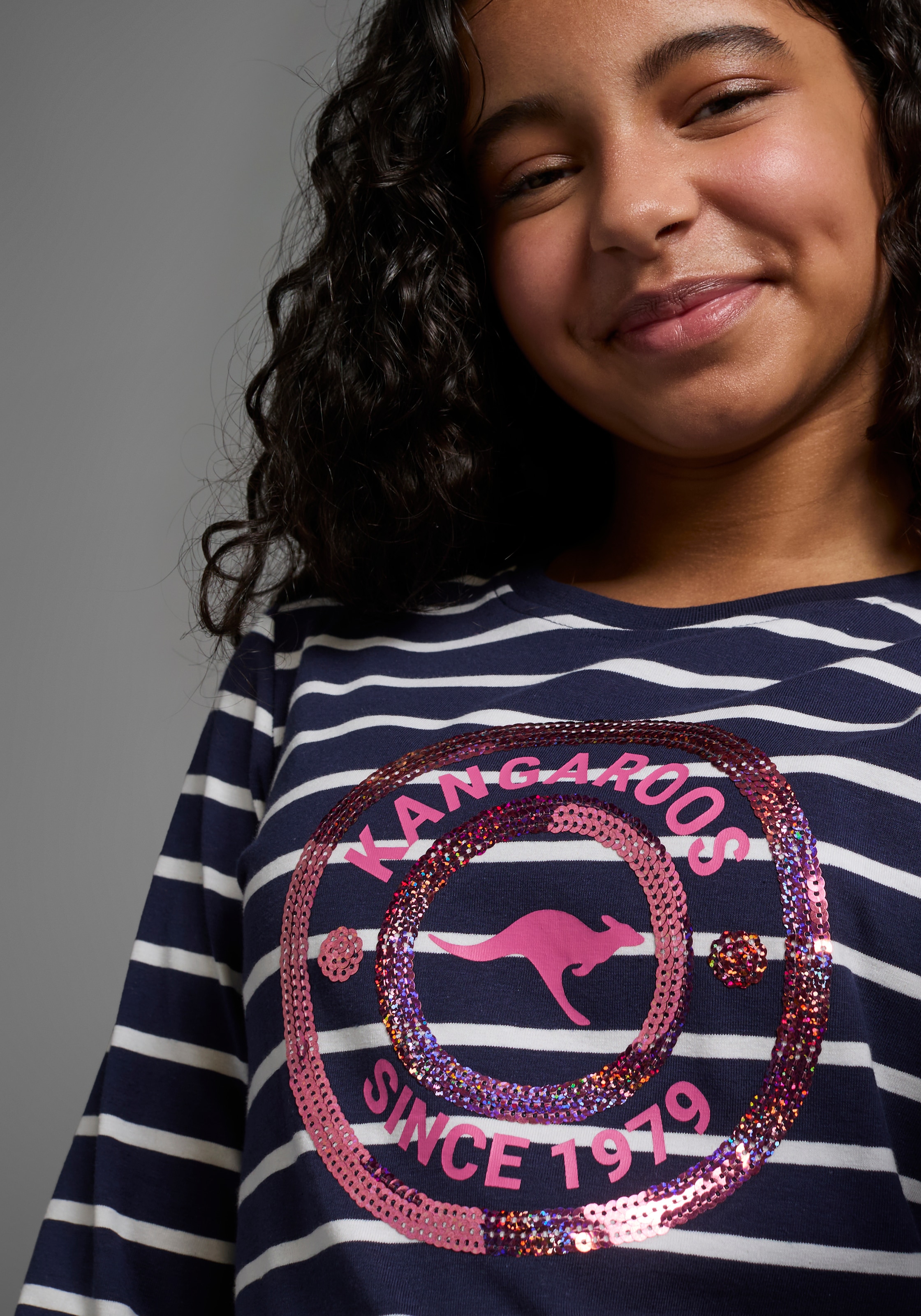 KangaROOS Langarmshirt »Ringelshirt mit Paillettenapplikation«, taillierte Passform,  aus Jerseystoff