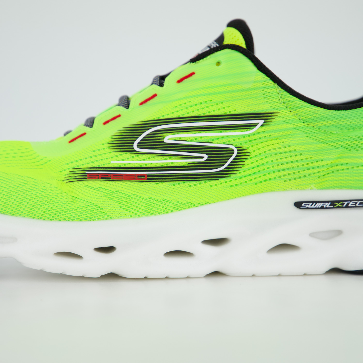 Skechers GO RUN SWIRL TECH SPEED
