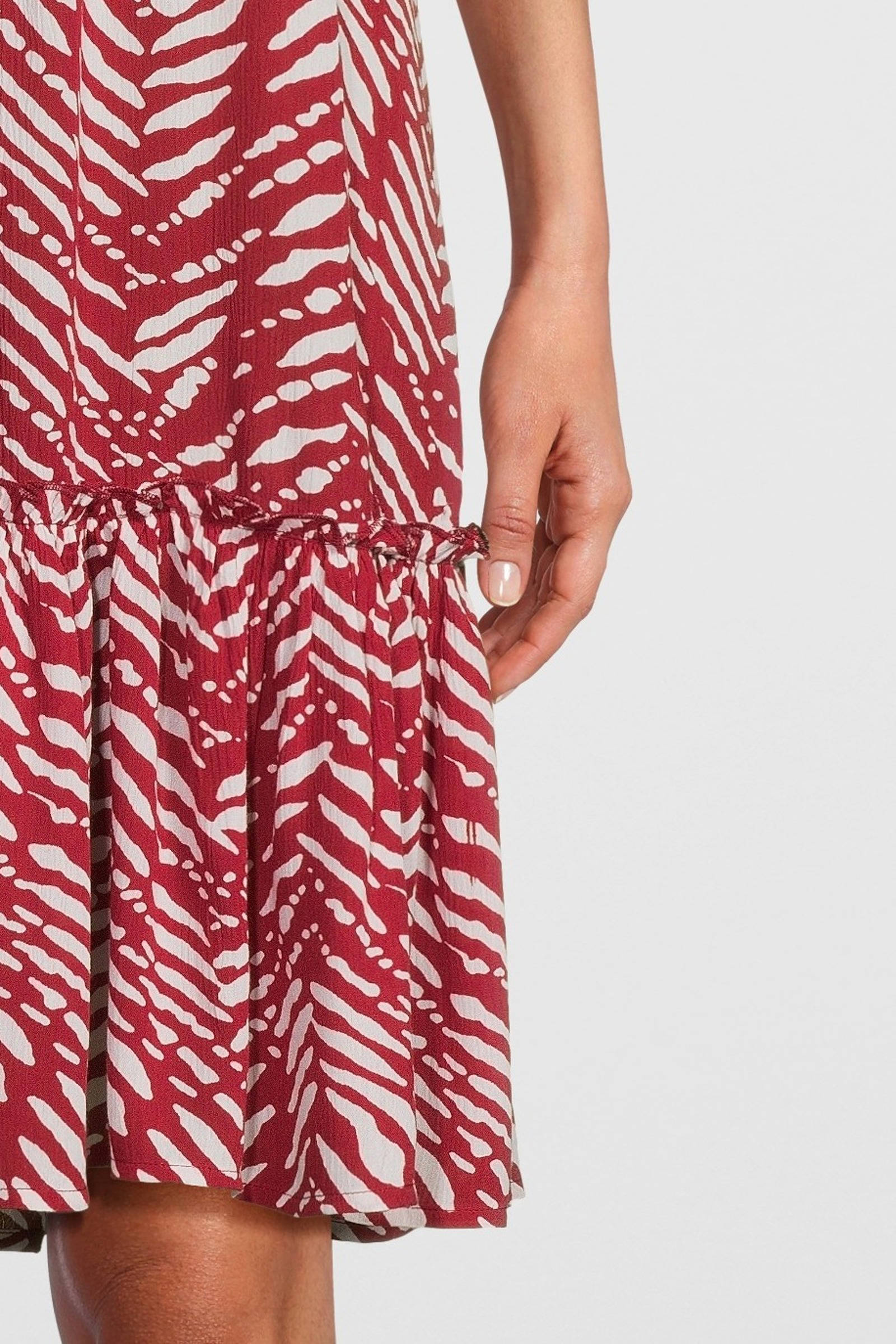 BEACHWAVE crinkle strandjurk rood/wit