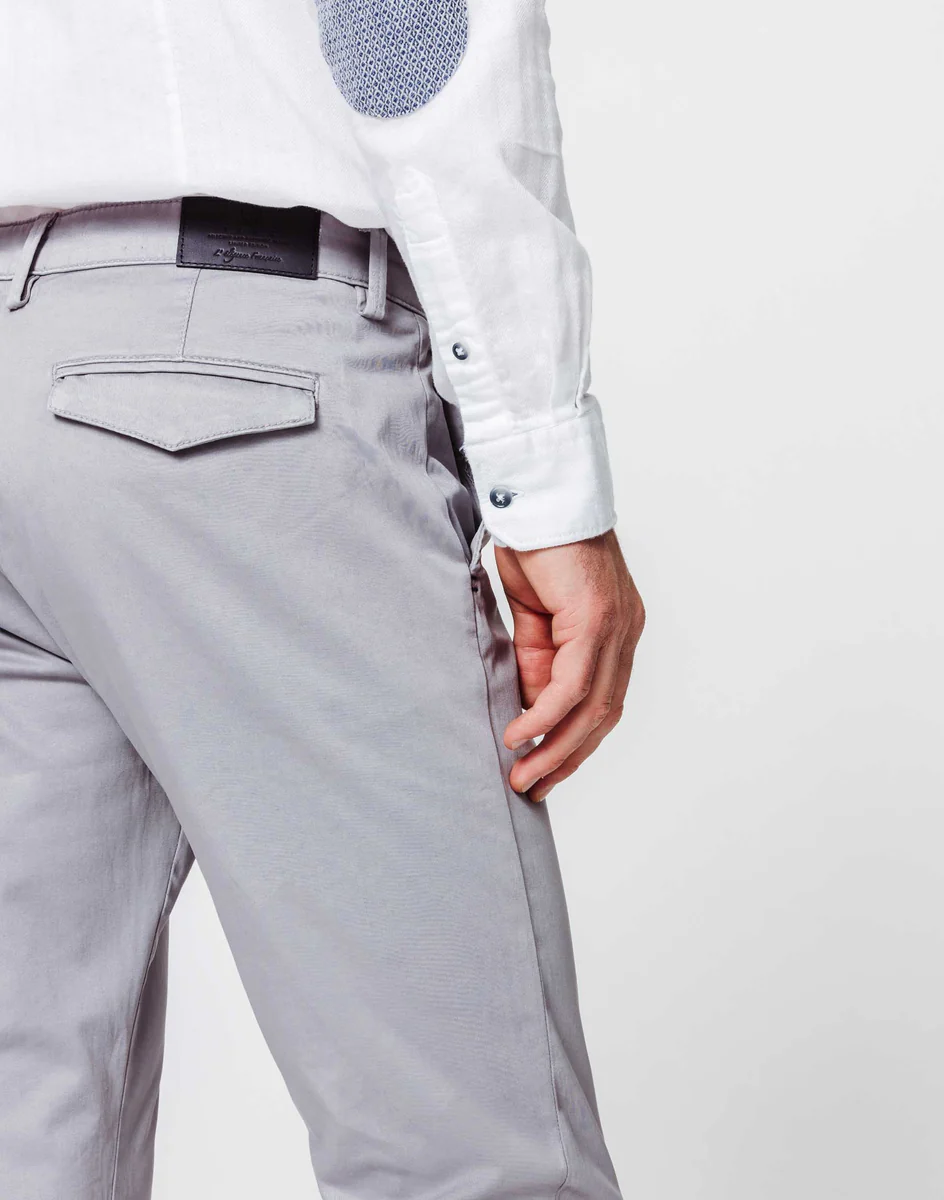 Chino satin gris clair