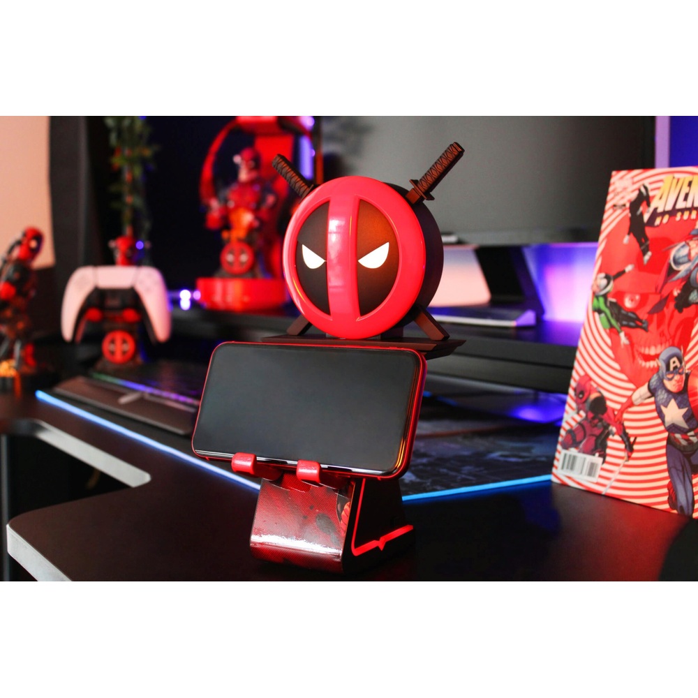 Deadpool Emblem IKONS Stand Cable Guy