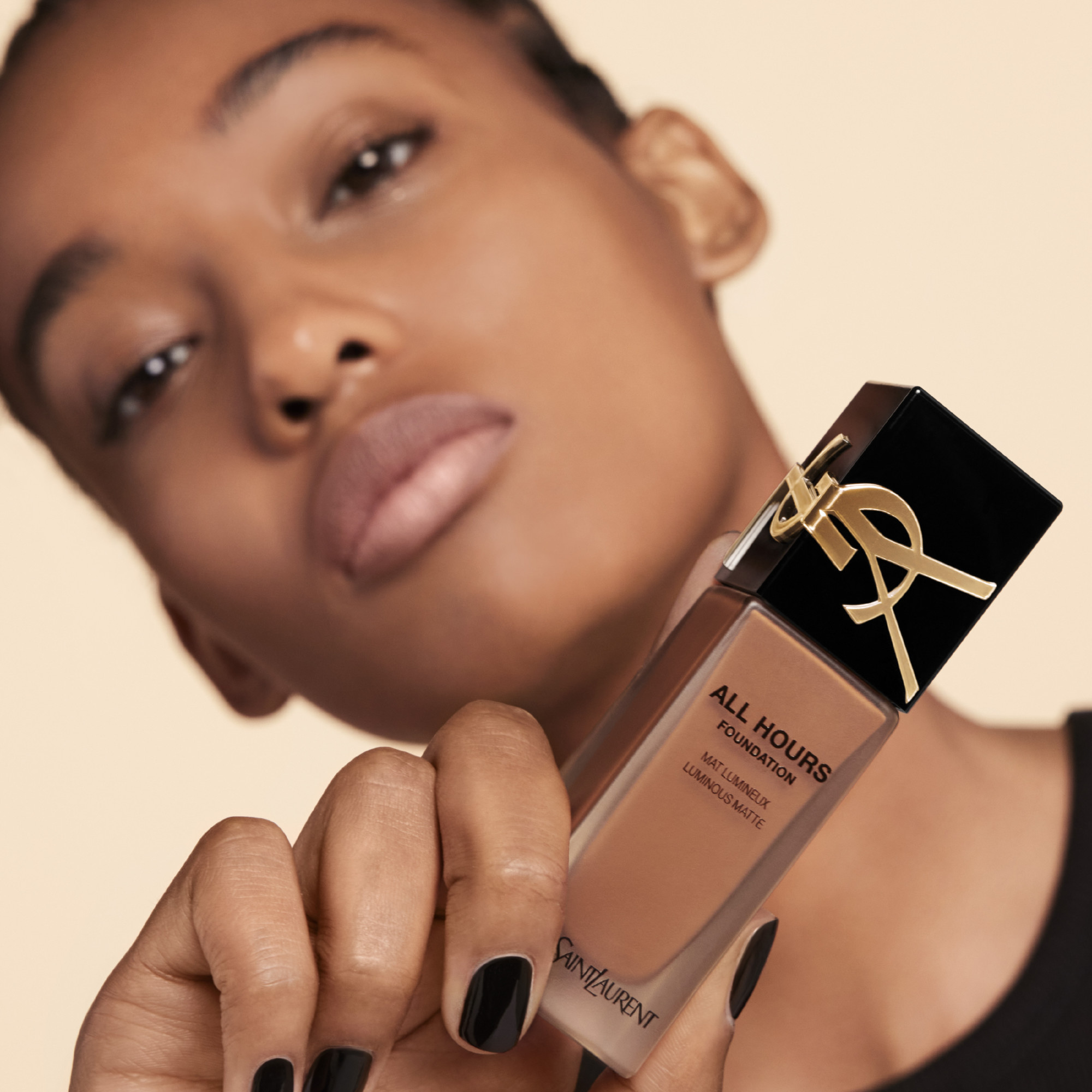 Yves Saint Laurent All Hours Foundation Deep Neutral 5 Fl 25 ml