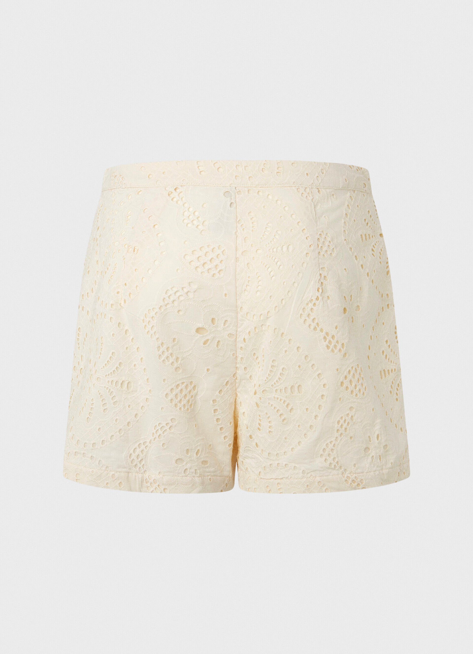 Shorts com detalhes abertos - branco buttermilk