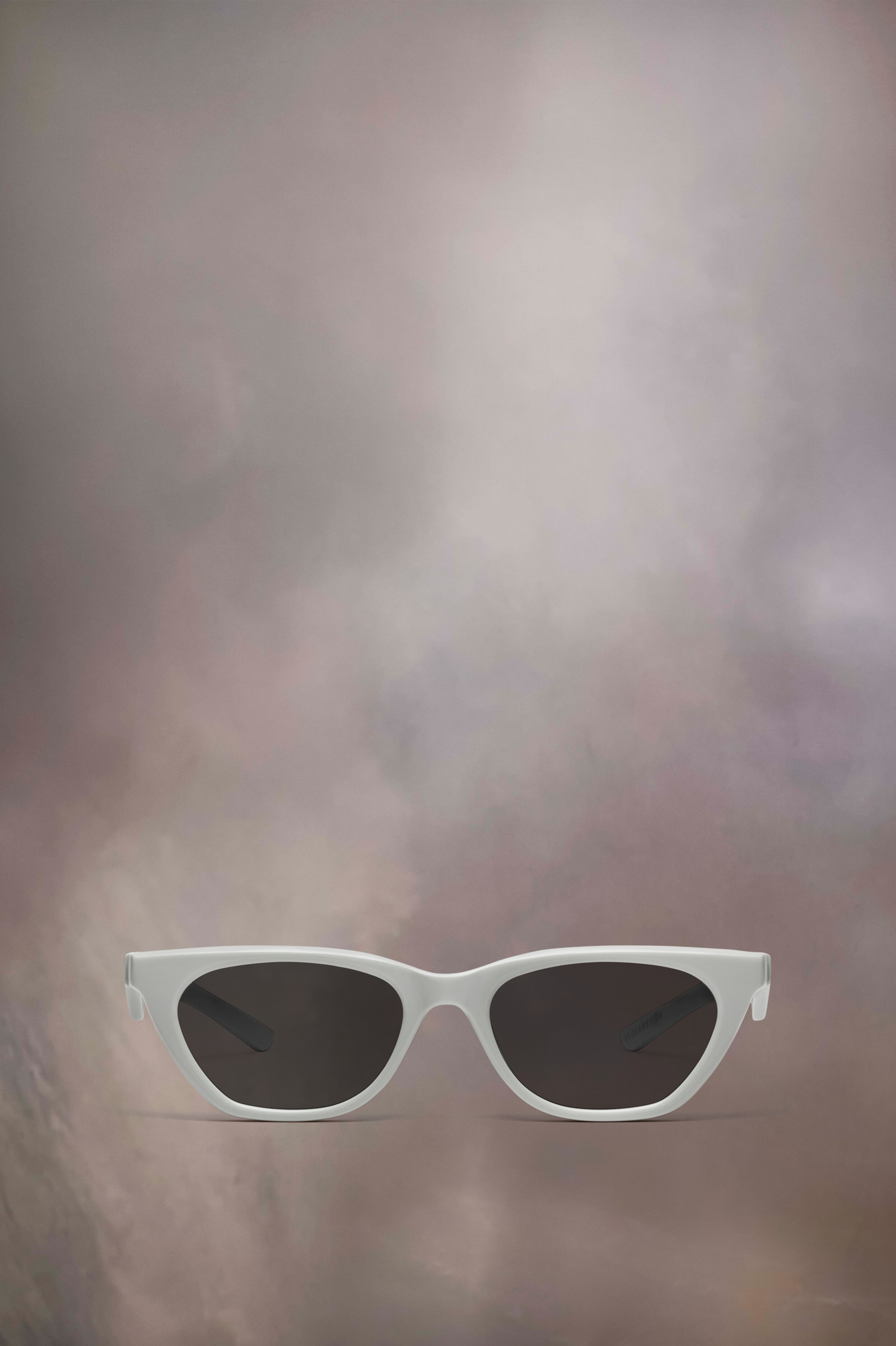 Lunettes de soleil cat-eye grises x Gentle Monster​