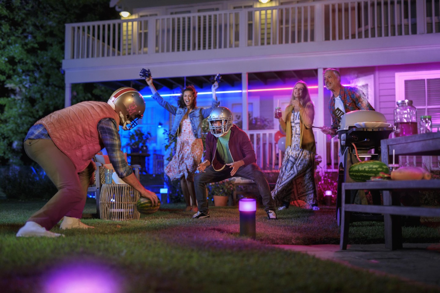 Philips Hue - Lightstrip Udendørs 2m - Hvid & Farve Ambiance