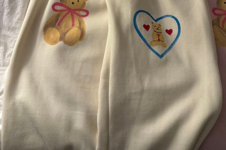 PINPI - Mid Rise Bear Print Sweatpants