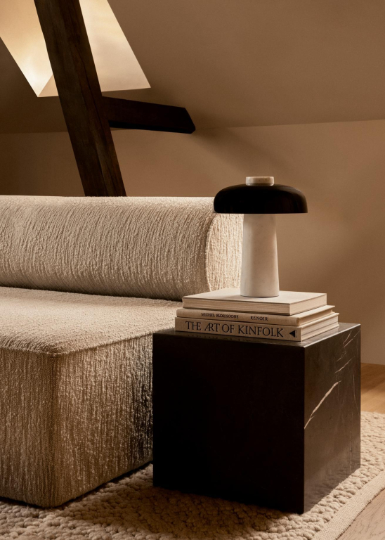 Audo Copenhagen Reverse tafellamp LED travertine/brons