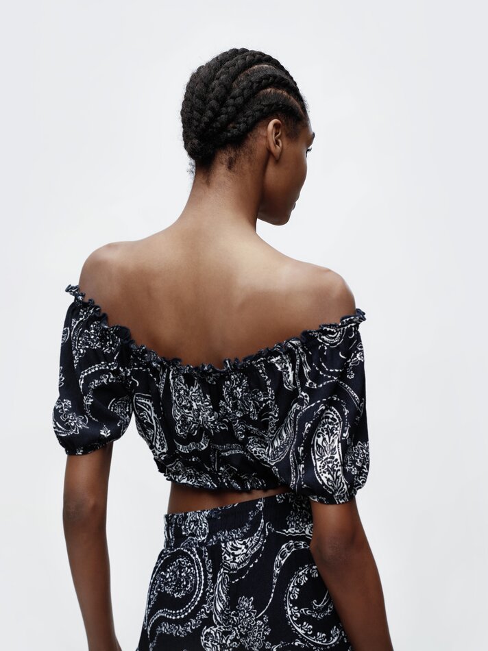 Top cropped texturizado - Azul-marinho/branco