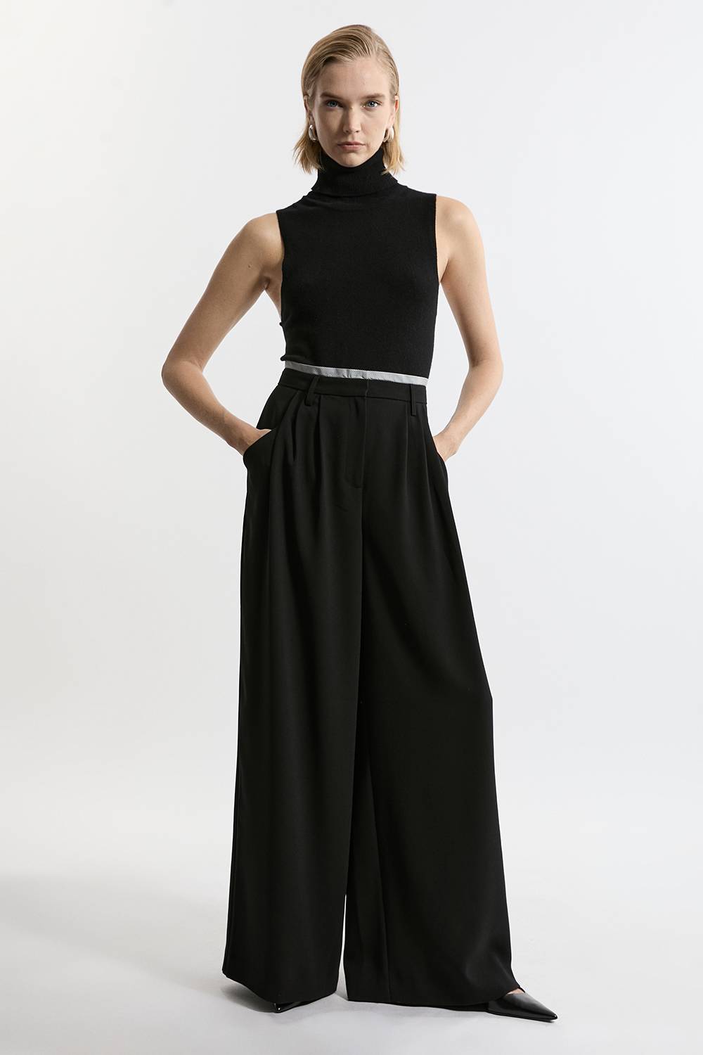 KarenMillen Pantalon à jambes larges avec détail de pli en crêpe sur mesure