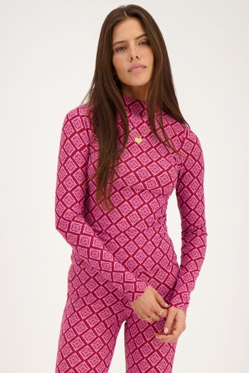 Roze top met col en ikat print