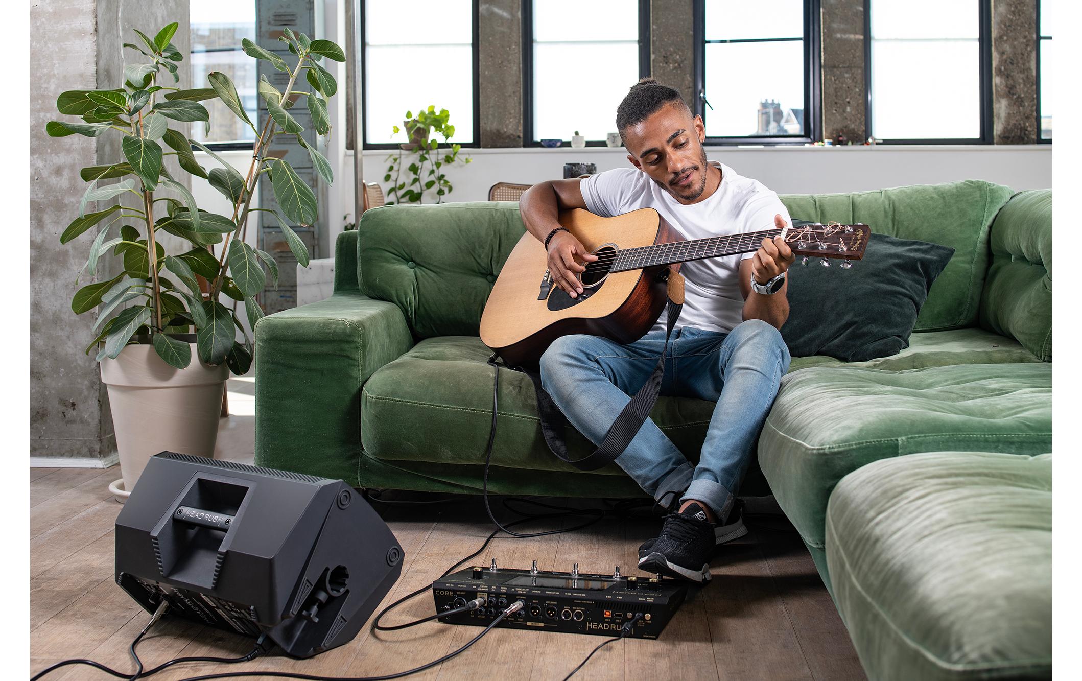 Effektgerät CORE<br>Perfekter Gitarren- und Gesangssound mit einem Tastendruck
