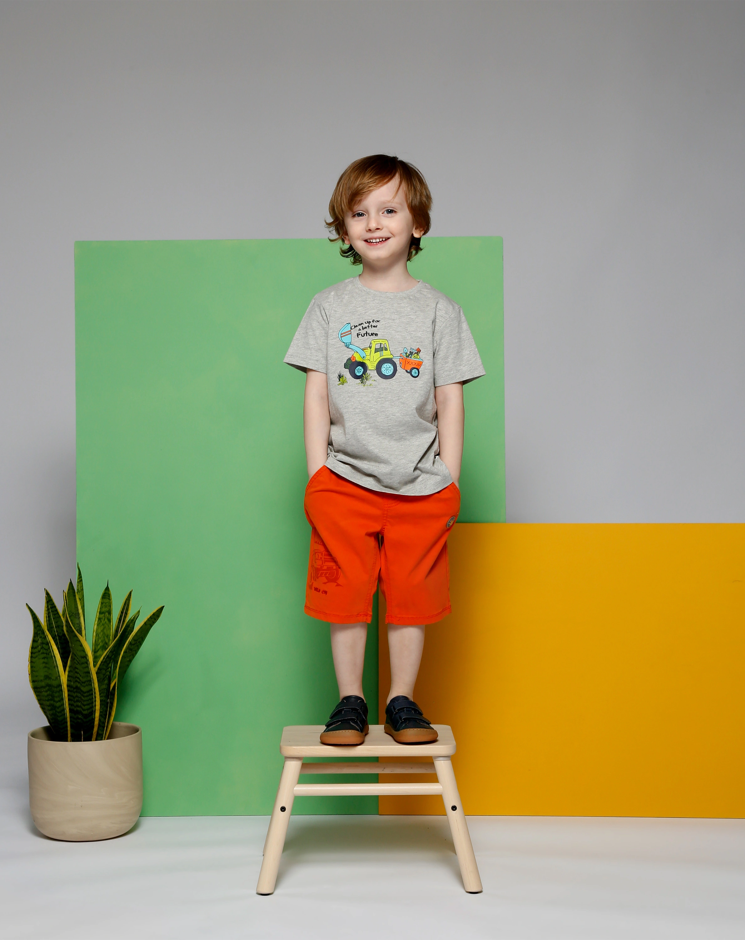 T-Shirt CLEAN UP in grau