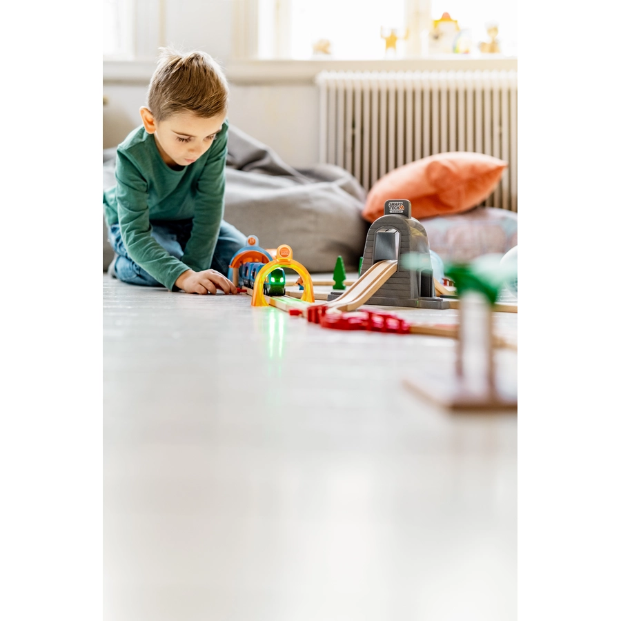 BRIO® WORLD Smart Tech Action Tunnel Station