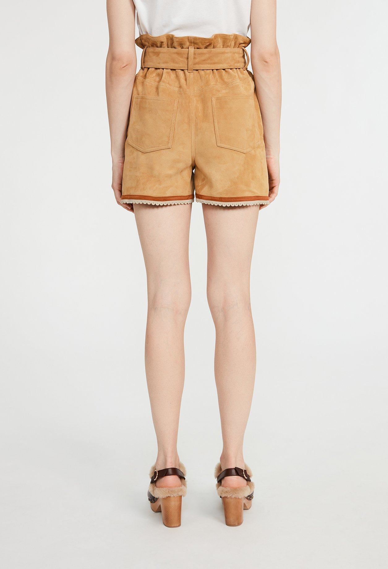 Short cuir