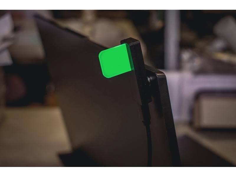 Luxafor Flag mit 0.5 m USB-C Kabel, Schwarz Luxafor Flag – USB-LED-Verfügbarkeitsanzeige zur Vermeidung von Ablenkungen