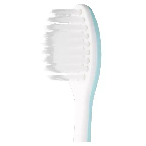 Escova de dentes Meridol Soft para gengivas sensíveis