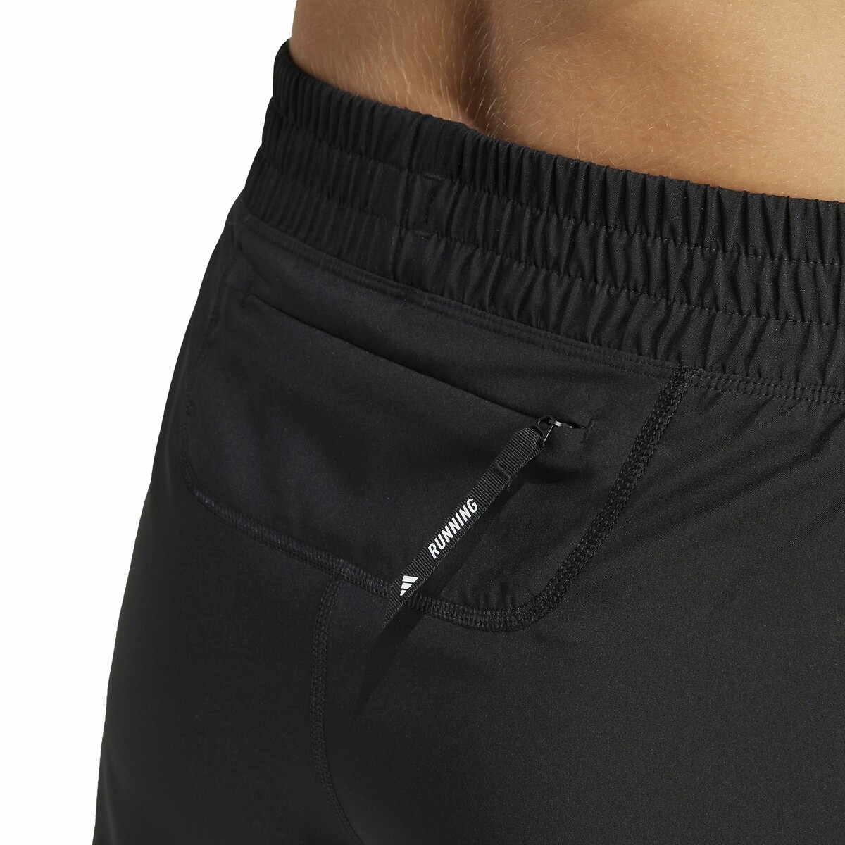 Calção adidas Performance 2 em 1 para corrida. DOMINE A CORRIDA.