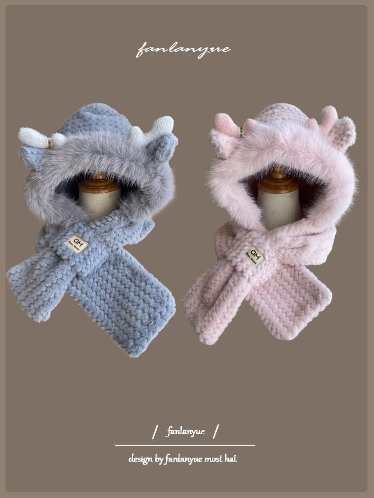 Zaalouk - Hertenhoorn Fluffy Hooded Scarf