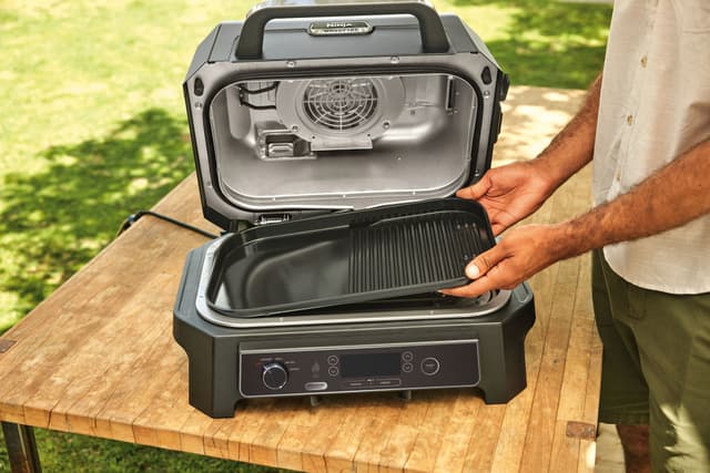 Ninja Woodfire Pro XL elektrisk grill OG850EU (grå og sort)
