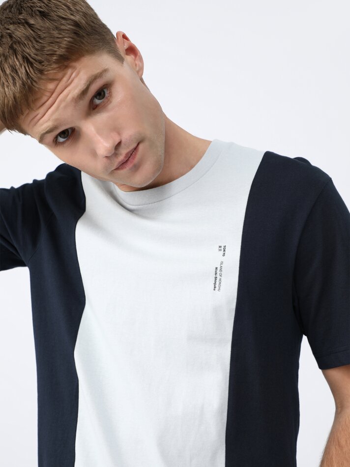 Camiseta listrada vertical - Azul-marinho