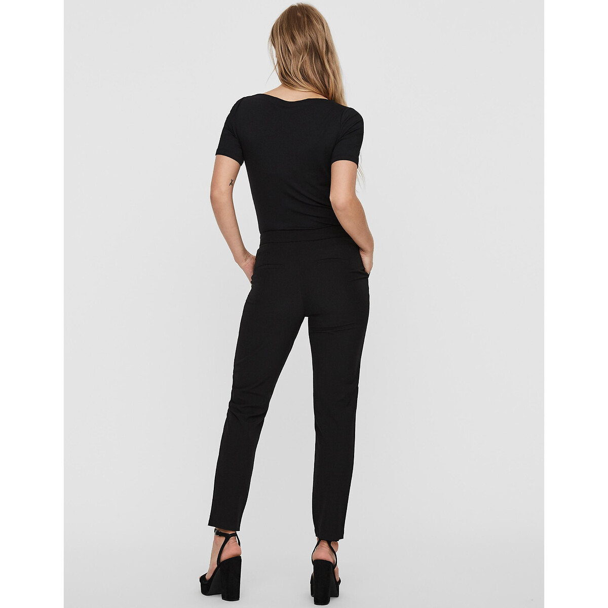 VERO MODA<br>Camiseta com decote canoa e mangas curtas