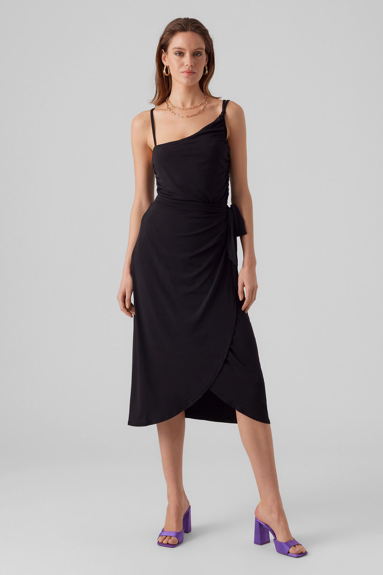 Top assimétrico de alças finas com costuras franzidas - Preto