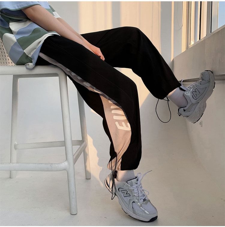 Whyessa - Mid Rise Lettering Print Panel Cropped Loose Fit Sweatpants