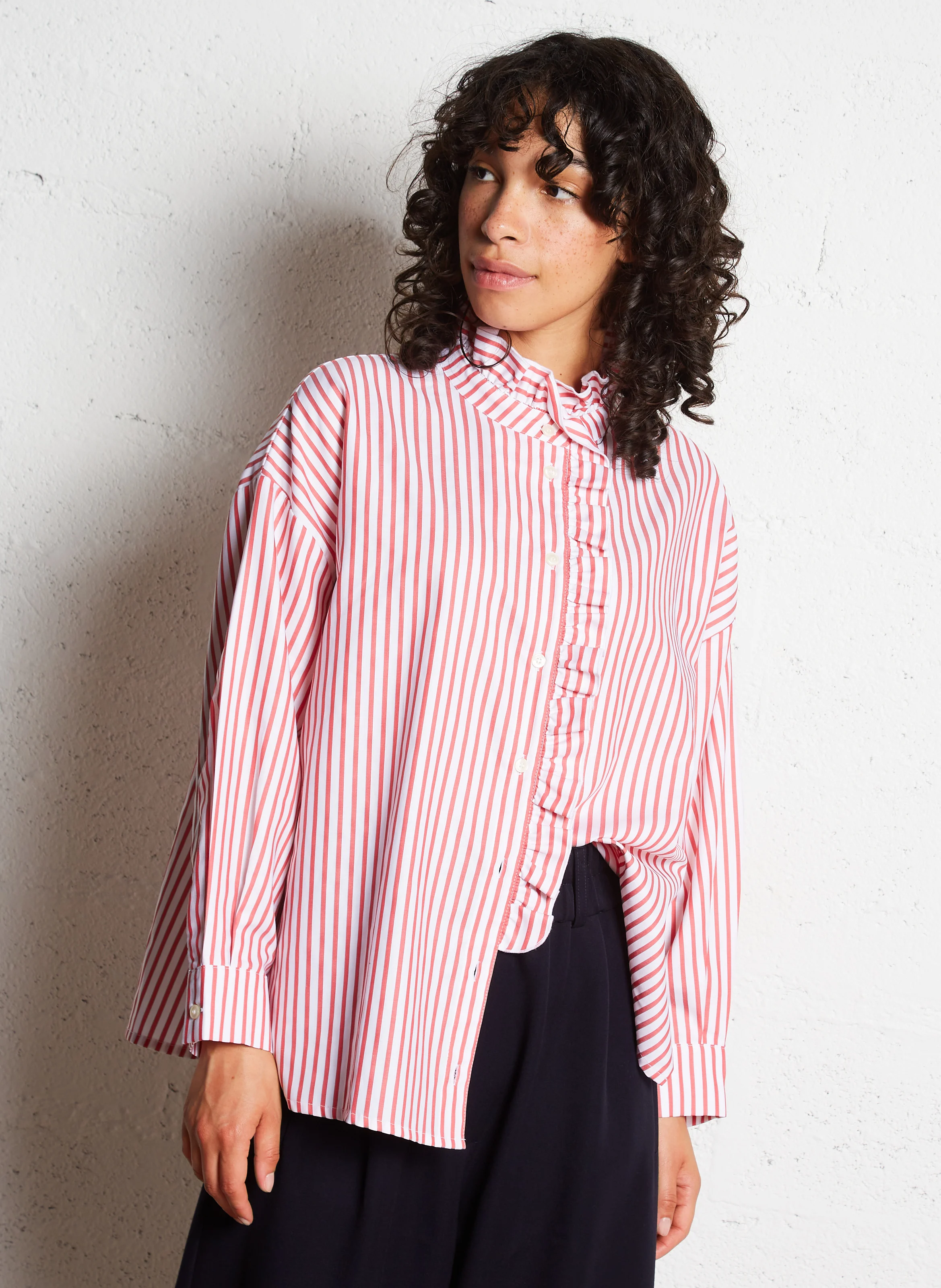 GILDA - Chemise col victorien ample en coton rayé | Rouge